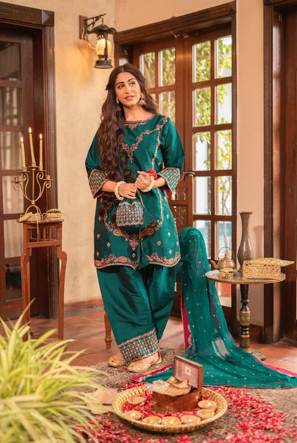 ZW-10040 Embroidered Lawn 3 Piece Summer Suit By ZeeWear