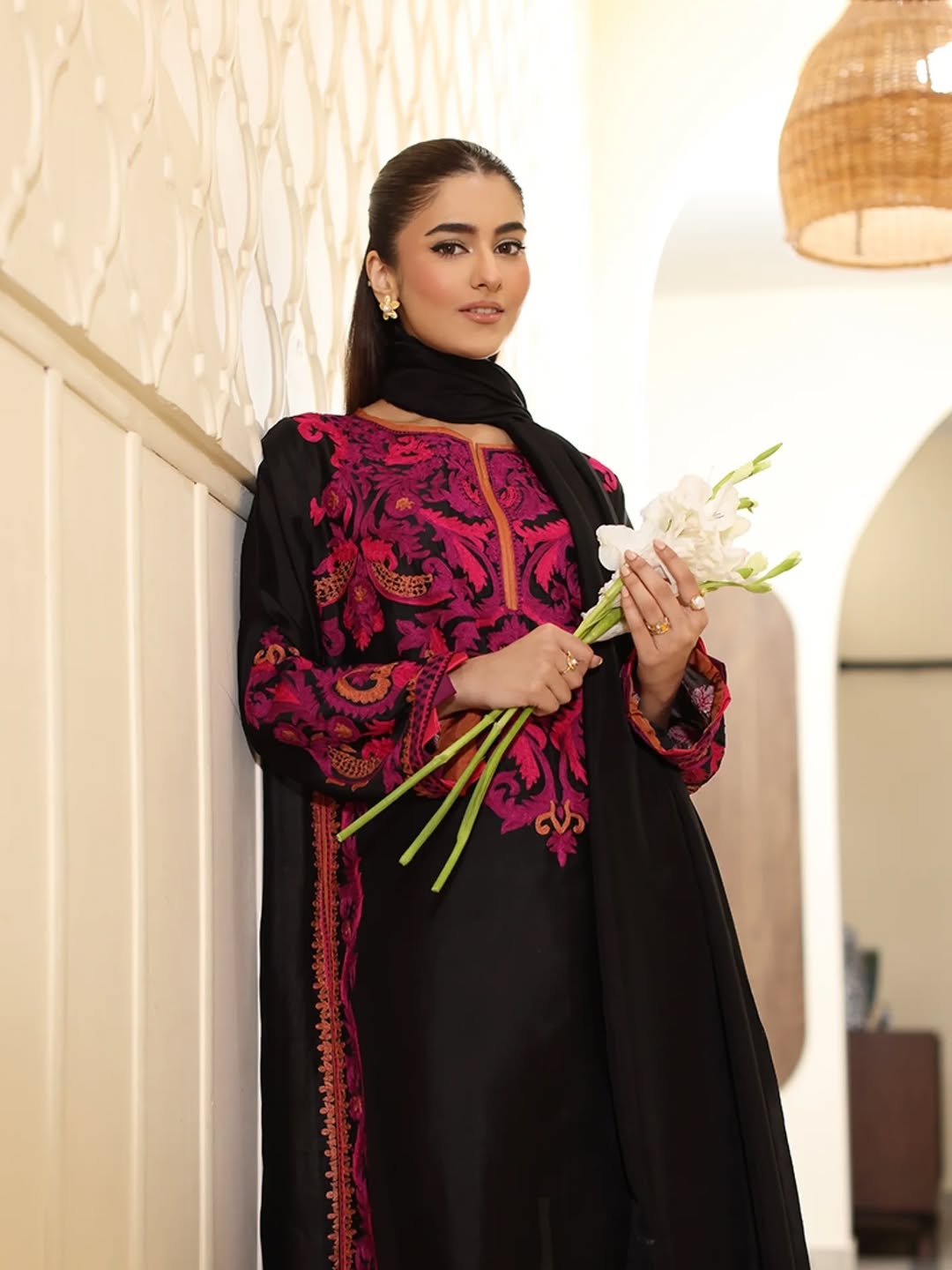 ZW-10058 3pic unstitched Lawn Embroidered dress 